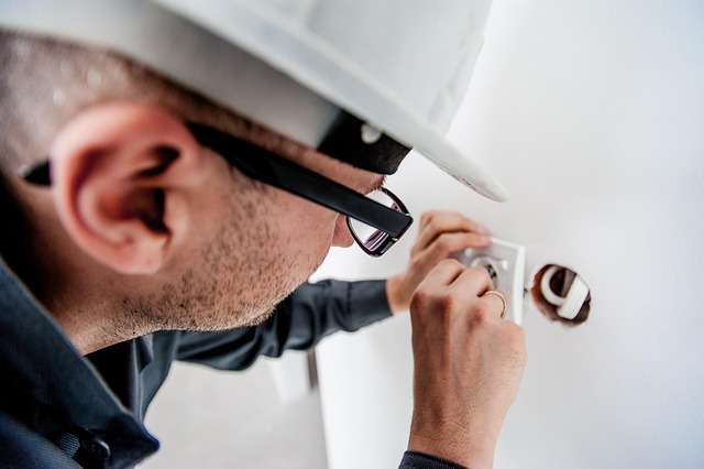 instalace elektrické zásuvky